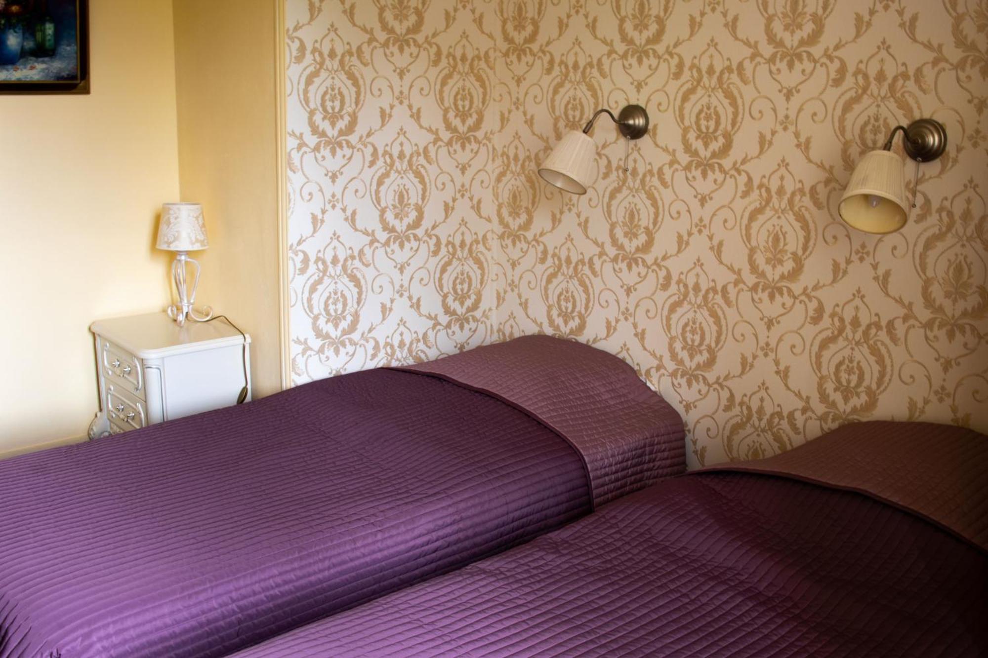 Hotel Le Pavillon De St Agnan Hautefort Exterior foto
