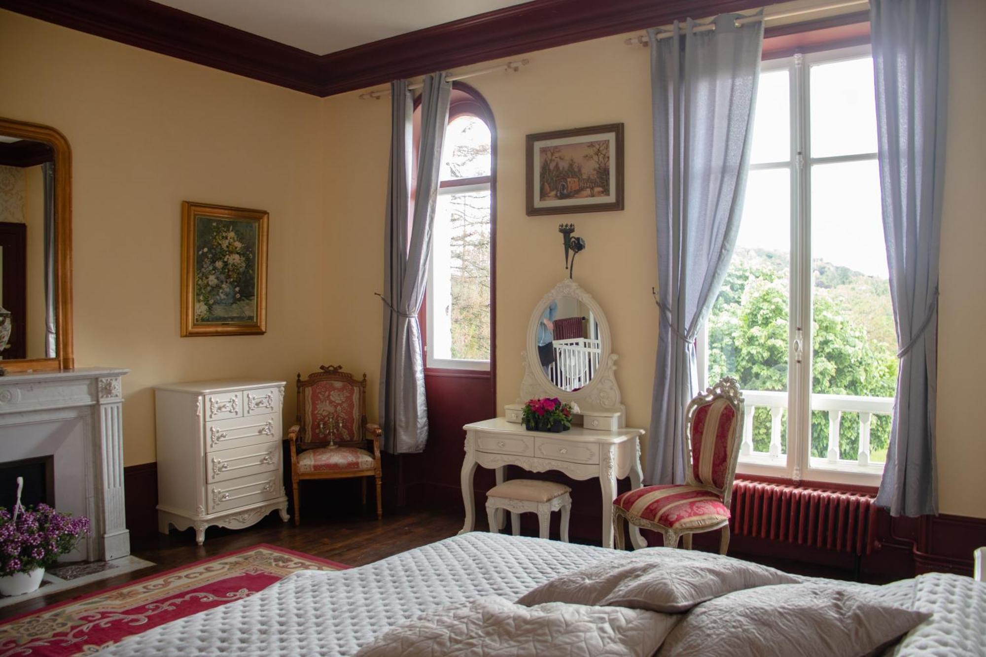 Hotel Le Pavillon De St Agnan Hautefort Exterior foto
