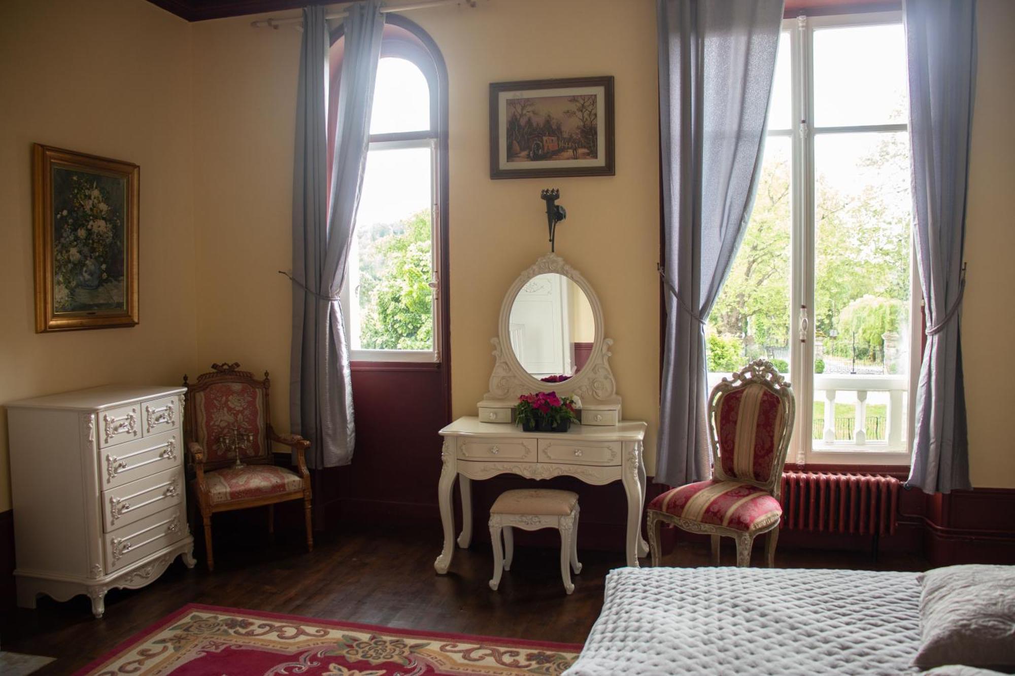 Hotel Le Pavillon De St Agnan Hautefort Exterior foto